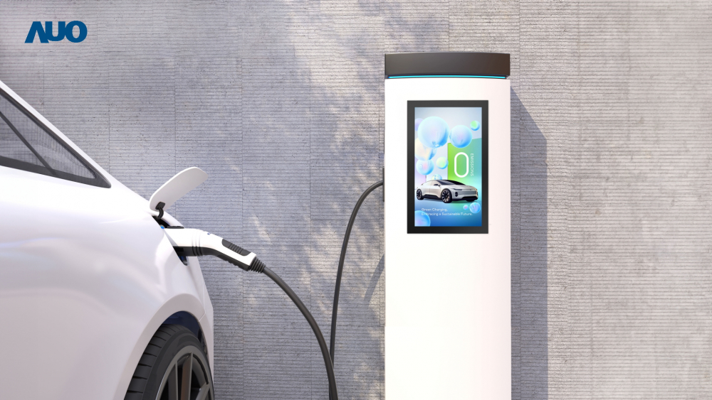 友達〝EVSE車用充電樁解決方案〞專為電動汽車充電樁設計，具有高亮度、克服戶外艱難環境的耐溫、耐紫外線等特性，並搭載散熱性及擴充性強的高效能工業電腦，可實現人機互動訴求，如資訊顯示、支付等應用