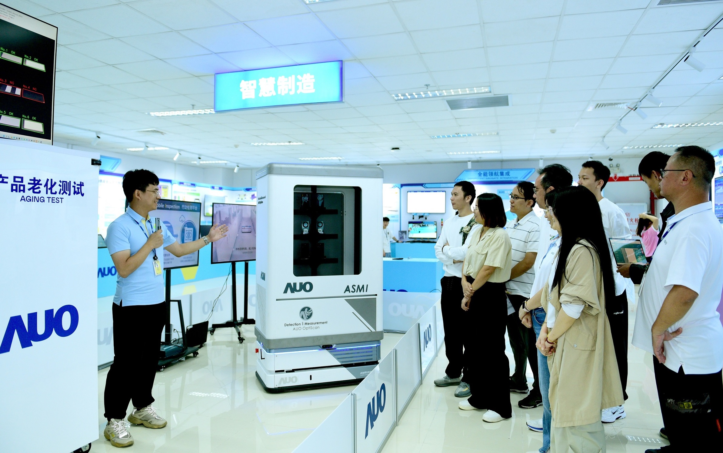 leyu官网厦门将5G+ABC技术串联生产管理全流程，打通研发、采购、生管、制程、设备、质量等产品全生命周期制造流程，完成数字化设计、智慧供应链、智能座舱、全流程设备管理、数据驱动优化、智慧在线检测、智慧品管等自适应生产模式升级