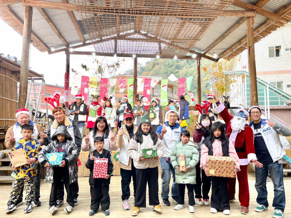 友達永續基金會號召「圓夢計畫」行動連續23年，由同仁凝聚內部愛心與資源送往偏鄉，累積為逾萬名兒童圓夢，實踐友達共創共好的永續精神。